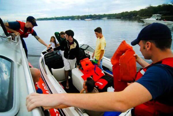 Boating Tampa Fl 600X 402 1)