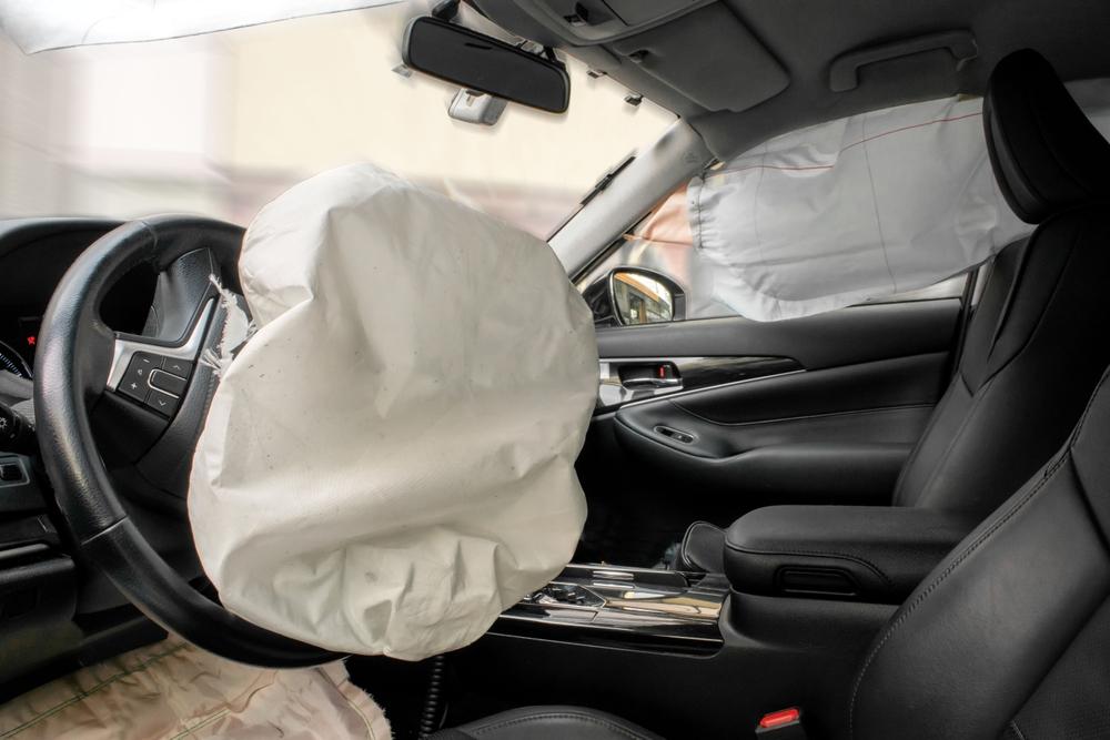 can you sue a car company for airbags not deploying